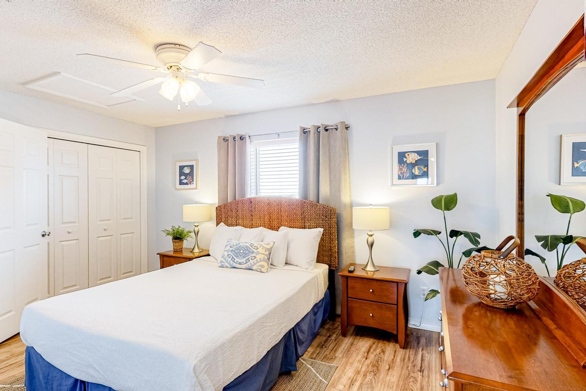 Gulf Island Condos II Navarre Room photo