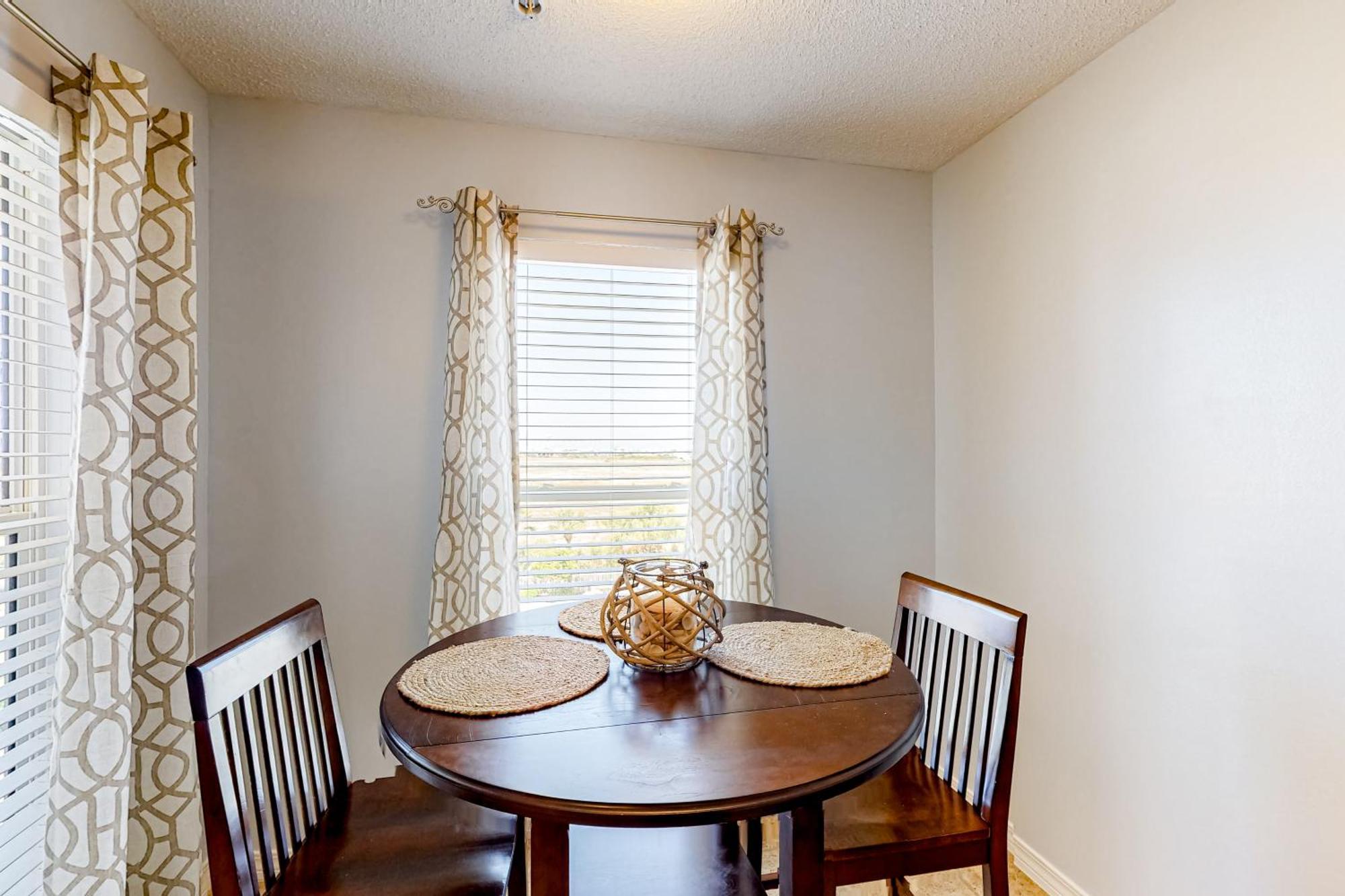 Gulf Island Condos II Navarre Room photo
