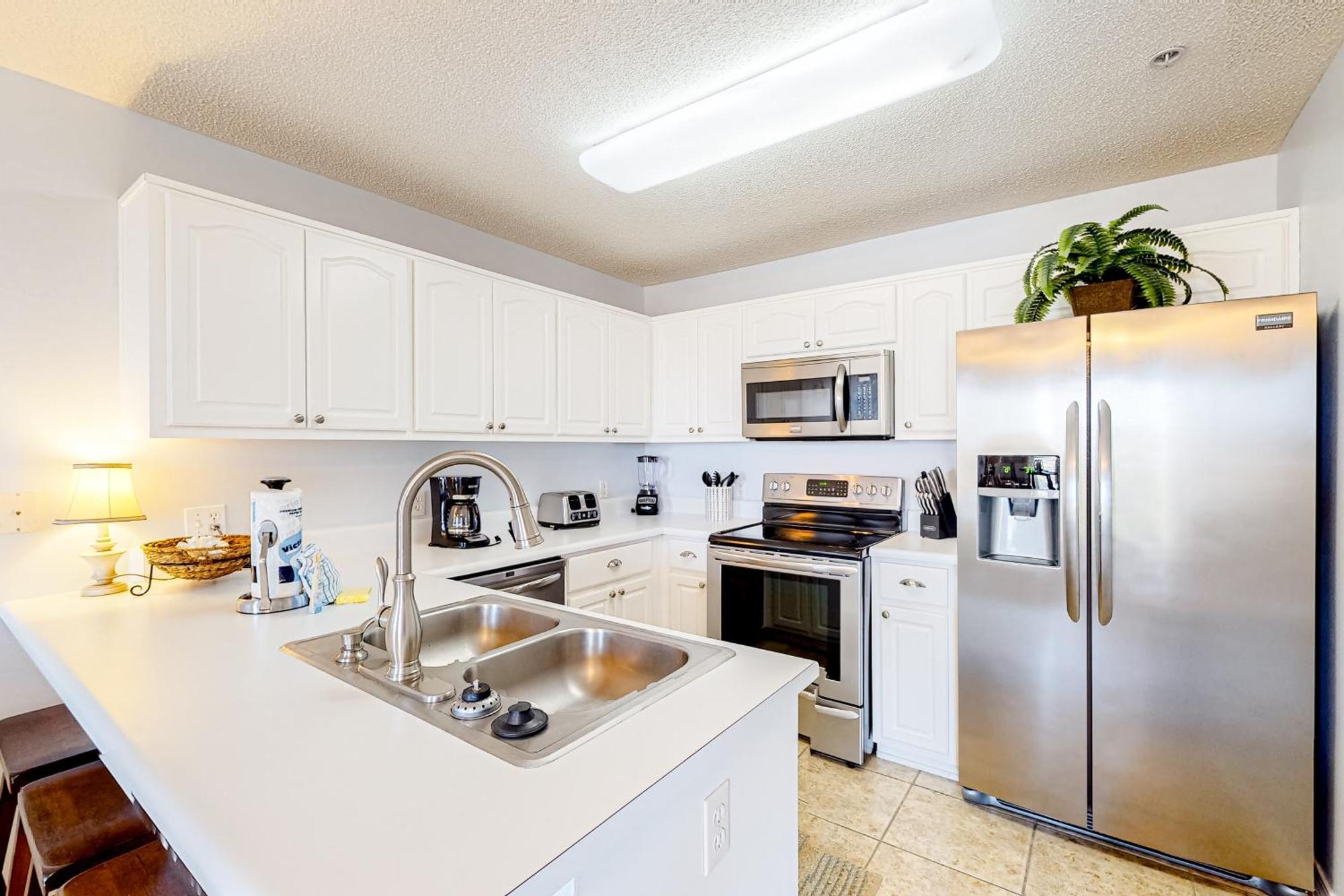Gulf Island Condos II Navarre Room photo