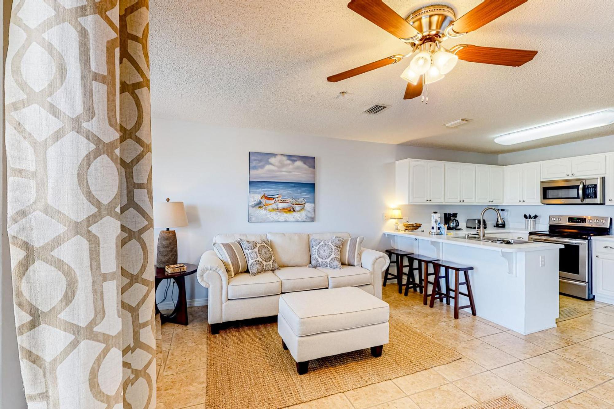 Gulf Island Condos II Navarre Room photo