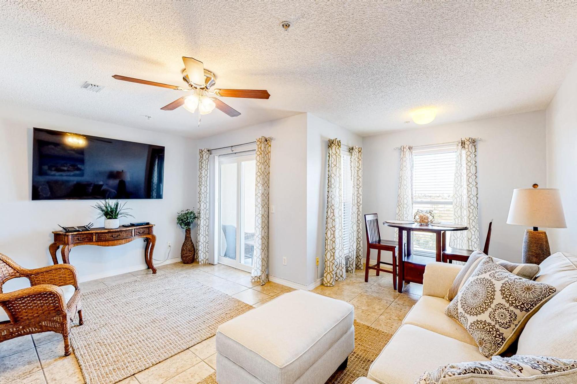 Gulf Island Condos II Navarre Room photo